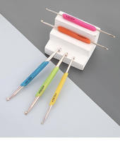 Lot de 5 crochets à double extrémité en aluminium doré, aiguilles à tricoter ergonomiques à manche souple en TPR pour le bricolage et les travaux manuels en fil