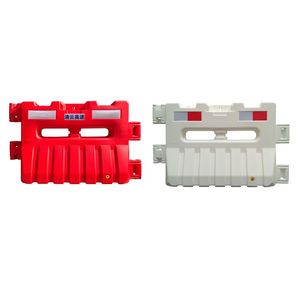 Barrera de Tráfico de HDPE de Tres Orificios Rellenable con Agua, Nueva Barrera de Seguridad Vial de Plástico Virgen con Agua, Anticolisión para Construcción - Product Image 1