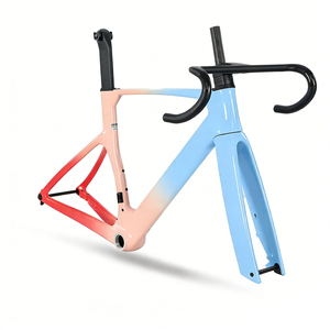 Fabricant OEM/ODM <span class=keywords><strong>de</strong></span> cadre <span class=keywords><strong>de</strong></span> vélo <span class=keywords><strong>de</strong></span> route aérodynamique en fibre <span class=keywords><strong>de</strong></span> <span class=keywords><strong>carbone</strong></span> 700C avec passage <span class=keywords><strong>de</strong></span> câbles entièrement interne, cockpit en <span class=keywords><strong>carbone</strong></span> monobloc, <span class=keywords><strong>tige</strong></span> <span class=keywords><strong>de</strong></span> <span class=keywords><strong>selle</strong></span> en <span class=keywords><strong>carbone</strong></span> - Product Image 2