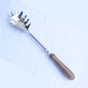 Cuillère ronde à long manche en acier inoxydable, martelée et polie, cuillère de service à pâtes personnalisée - Product Image 4