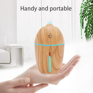 Mini humidificador USB Corn con luz, diseño de madera, 0.5L, con función de temporizador, para usar en el coche, la oficina o el hogar. - Product Image 5