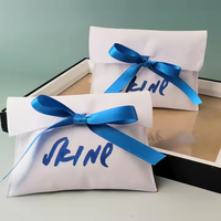 Enveloppe en velours et daim imprimée avec logo personnalisé, sac cosmétique de parfum à rabat, enveloppe de mode, pochette d'emballage en daim pour cadeau de bijouterie