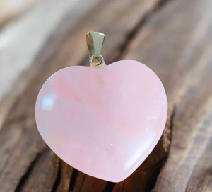 Colgante de Cuarzo Rosa en Forma de Corazón – Collar de Cristal Natural del Amor para Sanación Emocional, Autoestima y Positividad (Unisex) - Product Image 3