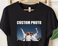 2025 Tiktok Tendances Article Conception Libre Logo Personnalisé Image Texte Photo Chemise Personnalisé Famille T-Shirt Meilleur Ami Cadeau Tee Shirt