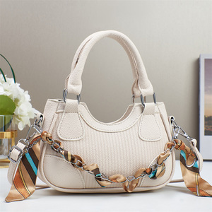 Bolso Bandolera de Lujo Hecho a Mano para Mujer, Bolso de Hombro de Alta Gama con Forro de Poliéster, Disponible en Fábrica - Product Image 5