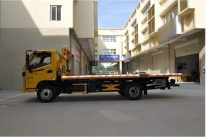 Camion de dépannage routier 4,5T avec plateforme élévatrice hydraulique de 1500 kg, moteur 185 CV, assistance routière professionnelle manuelle - Product Image 4