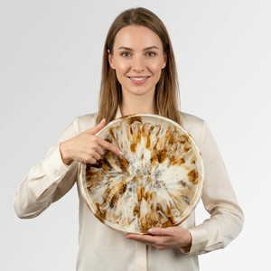 Plato Decorativo Hecho a Mano con Resina Ecológica, Apto para Lavavajillas, con Incrustaciones Doradas, Diseño Moderno, Colección en Stock, para Bodas y Hogar - Product Image 1