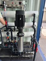 Usine de traitement d'eau par osmose inverse conteneurisée 6000 LPH avec réservoirs FRP pour usine d'embouteillage d'eau 6T/H Eau de forage OEM