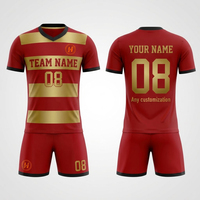 Ventes en gros d'uniformes de football personnalisés pour hommes, respirants et à séchage rapide, avec des styles modernes, possibilité de créer votre propre logo