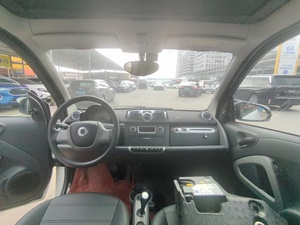Voiture d'<span class=keywords><strong>occasion</strong></span> 2013 Smart For-Two Passion <span class=keywords><strong>Cabriolet</strong></span> 2 portes Transmission automatique Sièges en cuir incroyables Caméra arrière Volant à gauche - Product Image 6