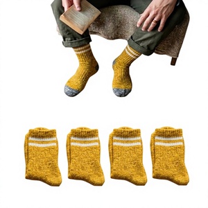 Chaussettes de sport en coton respirant à cheville avec coussinets - Chaussettes de course à séchage rapide avec ventilation respirante et motifs de dessins animés amusants - Product Image 1