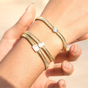 Pulsera de Cadena con Diseño de Espina de Serpiente, Tono Dorado, Incrustaciones de Circonio, Diseño Geométrico, Joyería de Moda, Regalo - Product Image 3