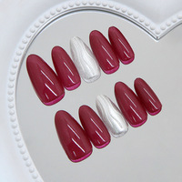 Maroon Amandelvormige Nagels met 3D Gouden Lijnen, Press-on Nagels, ABS, Machinegemaakt, 30 Stuks Kunstnagels, Gouden Kleur voor Vrouwen