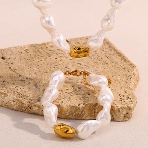 क्रॉस-बॉर्डर बेस्ट सेलिंग फ्रेंच रेट्रो गहने: स्टेनलेस स्टील 18k सोने की प्लेटेड बारोक नकल मोती हार - Product Image 2