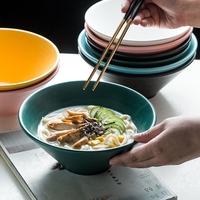 Bol à ramen en céramique de style japonais populaire, capacité de production en gros, ensemble de bols à salade et à nouilles en porcelaine