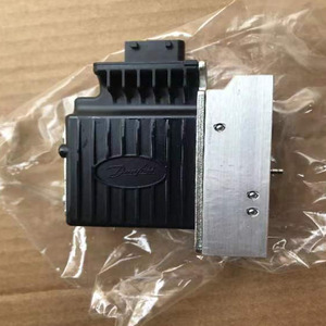 Actuador Electrónico Proporcional Danfoss Solenoide PVE 2SV 157B4735, 1 Año de Garantía, Caudal de 2200 L/min para Sistemas Hidráulicos 157 - Product Image 1