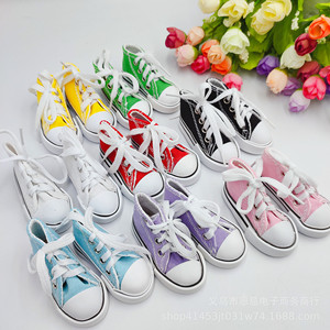 7,5 CM lindo Mini zapato de lona llavero 3D zapatilla de deporte llavero moda encanto llavero bolsa colgante decoración fútbol zapato llavero - Product Image 2