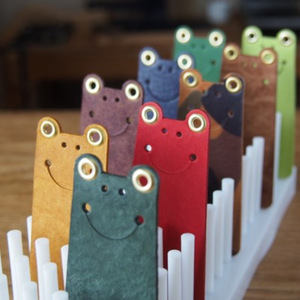 Marcapáginas de cuero creativo personalizable, marcapáginas de rana de dibujos animados, pequeño regalo divertido, separador de páginas para lectura. - Product Image 2