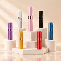 Flacon pulvérisateur atomiseur 10 ml rechargeable pour parfum, étui de voyage portable en aluminium, intérieur en verre à mécanisme rotatif, vente en gros OEM