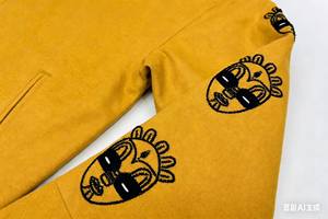 Chaqueta Universitaria Ndebele al por Mayor, Estilo Hip Hop Hecha a Mano, Reversible, Resistente al Viento con Diseño de Puntos para Venta al por Menor y Eventos Culturales - Product Image 2