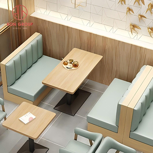 Set di Mobili per Ristorante in Stile Nordico: Tavoli da Pranzo Quadrati in Legno con Divano a <span class=keywords><strong>Panca</strong></span> in Pelle e Sedie Abbinate per Caffetteria - Product Image 2