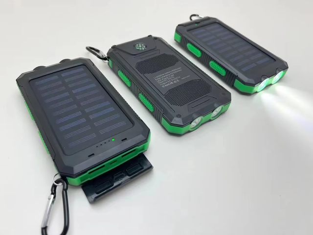 Hot Selling Solar Power Bank Waterproof Fast Charging With Dual Flashlight Accept Customization Logo