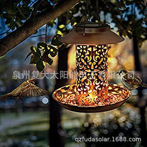 Comedero para pájaros con luz LED, de metal, colgante, decoración de jardín para exteriores, con panel solar y batería incluidos. - Product Image 3