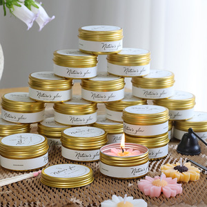 <span class=keywords><strong>Candele</strong></span> <span class=keywords><strong>Profumate</strong></span> alla Camomilla in <span class=keywords><strong>Piccole</strong></span> Lattine di Latta, Fatte a Mano in Cera di Soia, Senza Fumo, a Forma di Fiore, Moderne per Diwali, Natale, Ringraziamento - Product Image 2