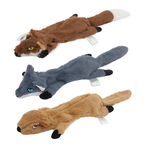 Juguetes chirriantes para perros sin relleno, paquete de juguetes de peluche para masticar con diseños de zorro, ardilla y lobo gris - Product Image 3