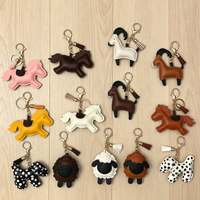 Porte-clés tendance en cuir PU avec pendentif mini-pony, breloque chevreuil, mouton, poney et ensemble de breloques poney en mouvement pour sacs