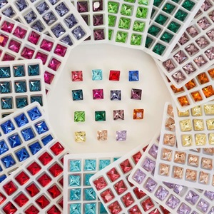 Accesorios de joyería DIY con diamantes de imitación súper brillantes y coloridos, con base cuadrada en ángulo recto y superficie cruzada, del fabricante K9. - Product Image 3