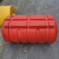 Bouée cylindrique flotteurs d'aquaculture cages de pêche ponton flottant avec barrage de marche pollution des déchets de rivière tenant barrière flottante