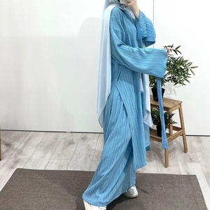 Ensemble coordonné 2 pièces plissé à rayures, vêtements islamiques pour femmes, abaya modeste, tuniques amples fendues sur le côté, jupes oversize, <span class=keywords><strong>Baju</strong></span> <span class=keywords><strong>Kurung</strong></span> - Product Image 4