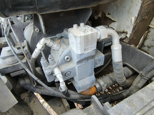 เครื่องขุดถังขุดไฮดรอลิคตีนตะขาบขนาดเล็ก sy60 6ton SY60C มือสอง - Product Image 5