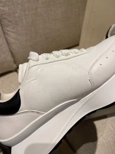 Calzado Deportivo Casual de Diseño Personalizado, Ligero, de Malla y Cuero Artificial de Alta Calidad, para Hombre y Mujer, Color Blanco, Estilo Slip-On - Product Image 2