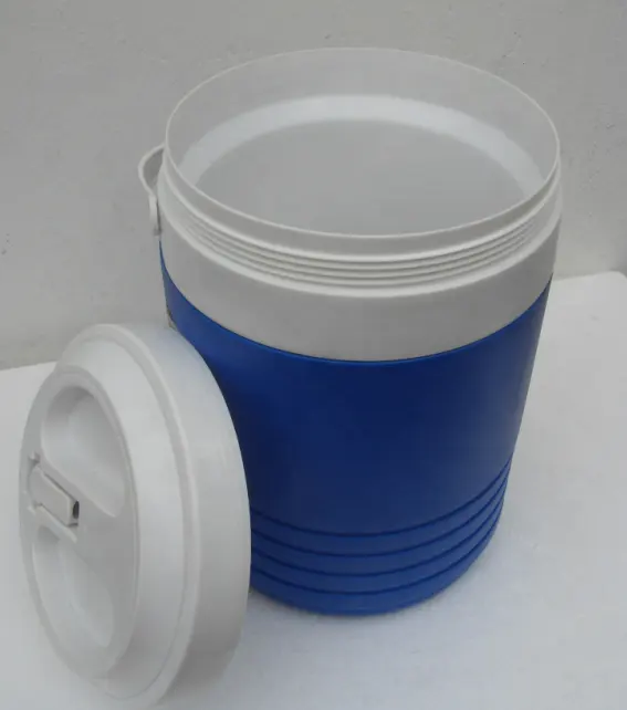 2 لتر البلاستيك معزول على نطاق واسع الفم مبرد مياه إبريق