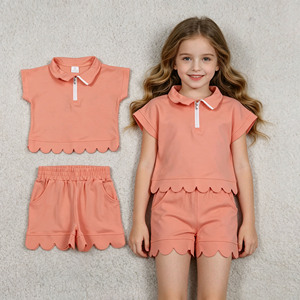 ชุดเสื้อผ้าเด็กผู้หญิงสีพื้น RTS Boutique รุ่นใหม่สำหรับฤดูร้อน ดีไซน์ขอบหยัก กางเกงขาสั้น ชุดเสื้อผ้าเด็ก - Product Image 1
