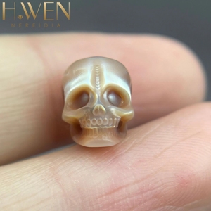 ลูกปัดมุกน้ำจืดธรรมชาติรูปทรงกระโหลกขนาด 8-9 มม. แกะสลักสีธรรมชาติ สำหรับทำเครื่องประดับ DIY - Product Image 4