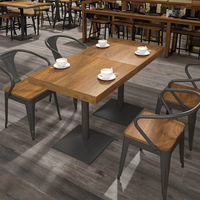Ensemble Restaurant Commercial Rétro Américain Table et Chaises en Bois Massif pour Hôtel Café Simple Décontracté