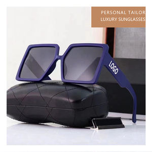 Gafas de Sol de Lujo de Diseñador con Marcas Famosas, Gafas de Sol Polarizadas de Lujo Personalizables al por Mayor en Monturas Blancas y Doradas - Product Image 6