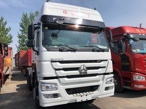 Camión Tractor Usado Sinotruk Euro2 Diésel 6X4 con Volante a la Izquierda, HOWO de 10 Ruedas, Capacidad de Carga de 21-30T, 371hp, Cámara Trasera de 360° - Product Image 2