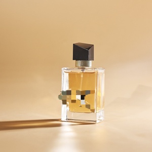 Luxury Libre Eau De Parfum Liquid Women Floral Long-Lasting Spray Modern Elegant Design Gold Foil Accents Daily Use Perfume - Product Image 5
