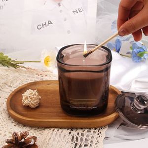 Bougie en cire de soja dans un bocal en verre brun, parfumée aux fleurs, aromathérapie, décoration d'intérieur, style élégant, 1 mèche, forme cylindrique - Product Image 1