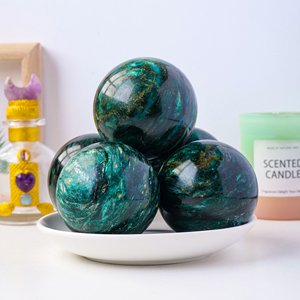 Nuovissimo arrivo sfere di cristallo naturale alla rinfusa Reki pietre curative verde Mica sfera per la decorazione - Product Image 1