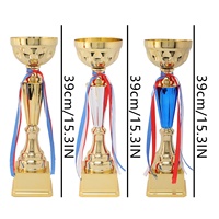 Trophée Personnalisé pour Employé Exceptionnel – Modèle Enfant – Jeu de Football et de Basketball – Cadeau Créatif de Récompense