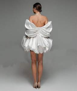 Ruolai WTH059 Vestido de Noiva Curto Sexy em Cetim Marfim Modelo Sereia com Mangas Bufantes Curtas e Ombros à Mostra - Product Image 2