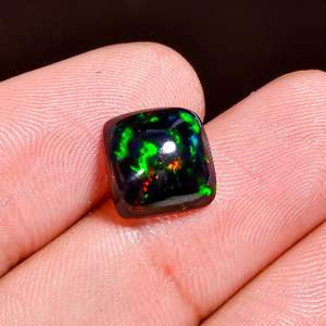 YASHEE – opale éthiopienne noire naturelle, pierre précieuse de 2 carats, forme carrée, cristaux d'opale réels pour la guérison des chakras, enroulement de fil - Product Image 2