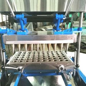 Machine <span class=keywords><strong>de</strong></span> flocon <span class=keywords><strong>de</strong></span> neige électrique <span class=keywords><strong>de</strong></span> Offre Spéciale d'usine rasoir à glace cône <span class=keywords><strong>de</strong></span> neige faire la machine <span class=keywords><strong>de</strong></span> concasseur <span class=keywords><strong>de</strong></span> cône <span class=keywords><strong>de</strong></span> noix <span class=keywords><strong>de</strong></span> <span class=keywords><strong>pin</strong></span> avec le prix le plus bas - Product Image 4