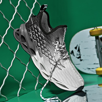 2023 vente en gros chaussures personnalisées pas cher mode chaussures décontractées hommes Fitness course sport formateurs baskets marche Style chaussures pour hommes