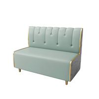 Table moderne en bois avec thé au lait, ensemble de chaises, banquette tendance, canapé, gâteau, dessert, boulangerie, snack, burger, café, meubles de salle à manger